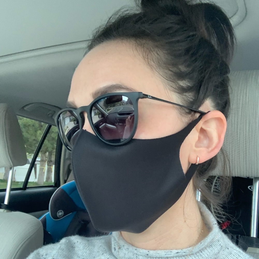 Chic black unisex face mask- Made in the USA 🇺🇸